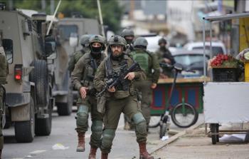 الضفة تشهد عمليات اقتحام واعتقالات شبه يومية تشمل دهم المنازل وتحقيقات ميدانية