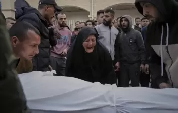 أهالي يودّعون أبناءهم الشهداء الذين ارتقوا في قصف الاحتلال على غزة (أرشيفية)