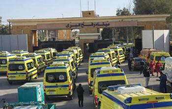 من استعدادات الجانب المصري لمعبر رفح بعد أن أعيد فتحه اليوم تجريبياً.