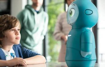 الدمى وألعاب الأطفال التي تعمل بالذكاء الاصطناعي تقول كلاماً غير لائق للأطفال