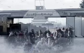 تفاصيل قاسية عاشها العائدون عبر معبر رفح البري