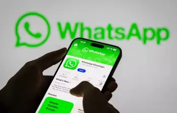 مشرفو المجموعات يمتلكون الصلاحية الكاملة لتفعيل أو تعطيل هذه الخاصية من إعدادات الخصوصية والأذونات