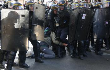 الشرطة الفرنسية داهمت جمعيتي 