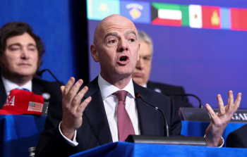 رئيس الاتحاد الدولي لكرة القدم جياني إنفانتينو يتحدث، أثناء حضوره الاجتماع الافتتاحي لـ 
