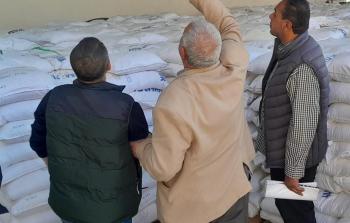 جانب من عمل لجنة المخازن