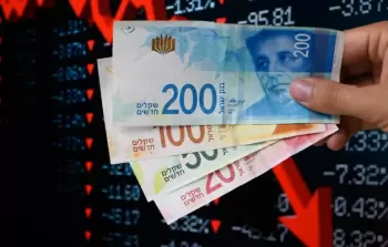 الشيكل الإسرائيلي يواجه ضغوطاً متزايدة