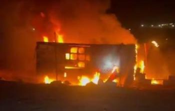 حريق في مسكن فلسطيني من جراء هجمات المستوطنين في الضفة الغربية