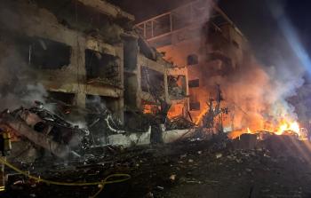 دمار واسع خلفته الصواريخ الإيرانية في العديد من المدن الإسرائيلية