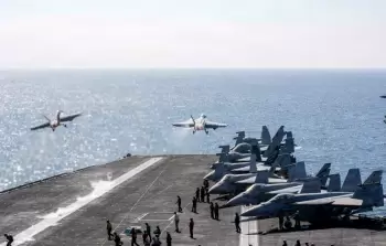 حاملة الطائرات 