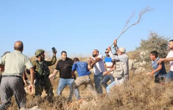 اتسع نطاق اعتداءات المستوطنين جغرافيًّا مع توفير حماية رسمية لهم