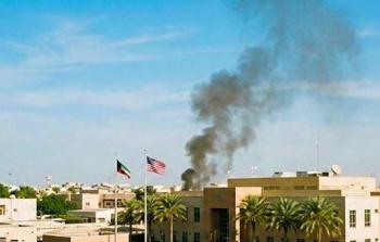 تصاعد أعمدة الدخان عقب استهداف السفارة الأمريكية في الكويت