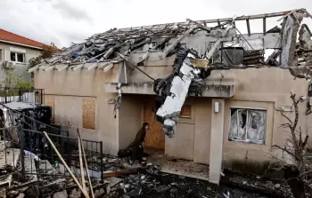 مبنى مدمر في المطلة جراء قصف حزب الله (أرشيف)