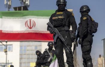 صحيفة أمريكية: النظام الإيرانيّ مازال متماسكًا رغم الضربات القاسية