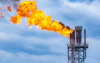 شلل الملاحة في هرمز يرفع غاز 