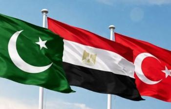 يضم الاجتماع وزراء خارجية السعودية وتركيا ومصر، لبحث سبل خفض التوتر في المنطقة