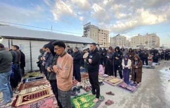 أهالي غزة يؤدون صلاة العيد بعد عامين من حرب الإبادة الجماعية