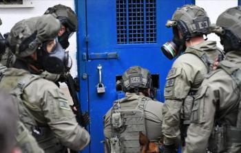 عمليات قمع بحق الأسرى الفلسطينيين في سجون الاحتلال