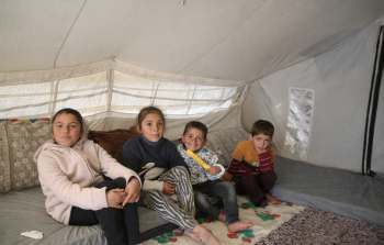 ثمانية أطفال وامرأة واحدة في مواجهة الحرب