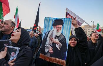 إيران أعلنت الحداد العام 40 يوماً إثر اغتيال المرشد الإيراني علي خامنئي