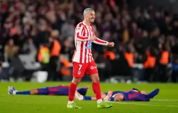 غريزمان أثار الجدل بعد مباراة برشلونة وأتلتيكو مدريد بنشر صورة ساخرة من فريقه السابق