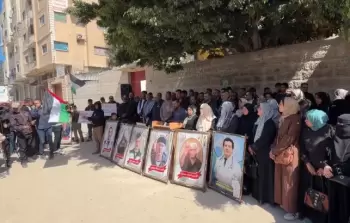 وقفة غاضبة لأهالي الأسرى للمطالبة بإسقاط قانون إعدام الأسرى