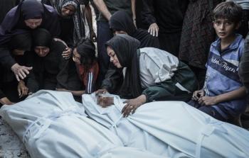 وداع شهداء ارتقوا في قصف الاحتلال على غزة