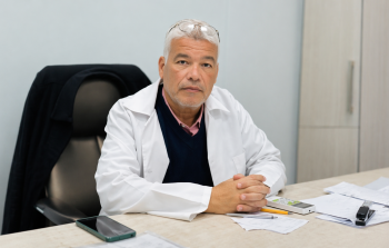 ​    ​المدير الطبي لمركز غزة للسرطان، الدكتور محمد أبو ندى