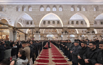 أداء صلاة الفجر في المسجد الأقصى بعد 40 يومًا من إغلاقه