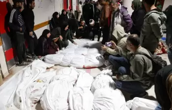 وداع شهداء ارتقوا في قصف الاحتلال على غزة