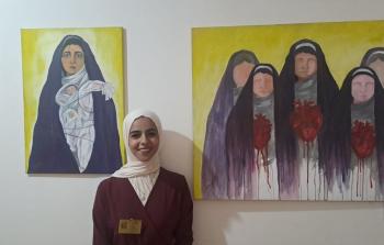 فنانة فلسطينية في غزة توثق تفاصيل الحرب على القطاع من خلال معرض فني