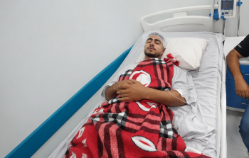 الشاب عبد الرازق زياد العطار (20 عامًا) الذي تحوّلت إصابته إلى مأساة إنسانية
