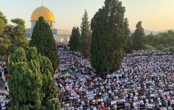 أداء صلاة الجمعة في المسجد الأقصى