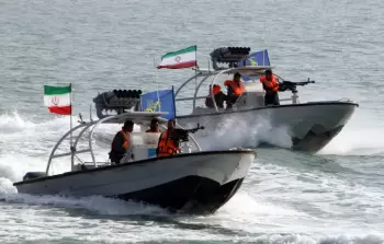 الحرس الثوري يهدد بإنهاء فاعلية الأساطيل الأمريكية