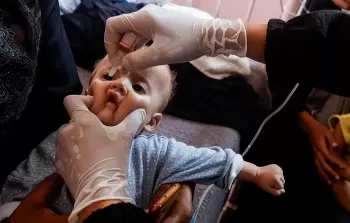 تطعيم أطفال في غزة