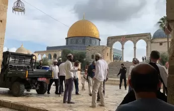 عشرات المستوطنين يقتحمون الأقصى بحماية من قوات الاحتلال (أرشيفية)