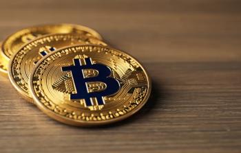 بيتكوين تتجاوز 72 ألف دولار