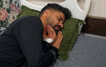 أحمد المقادمة بين جلطة الدماغ وتعطل العلاج في غزة