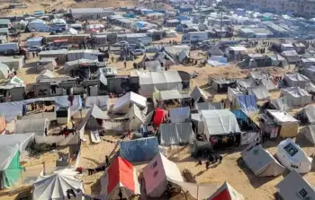 اندلع حريق في خيمة تؤوي نازحين داخل مخيم النصيرات