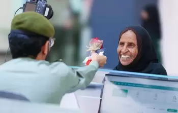السعودية تستقبل أولى رحلات حجاج هذا العام