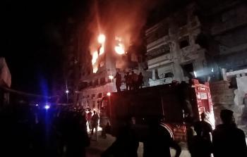 النيران تشتعل في عمارة 