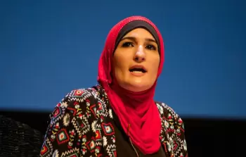 الناشطة الأمريكية فلسطينية الأصل ليندا صرصور