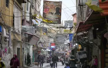 اللاجئون الفلسطينيون يتواجدون في 12 مخيماً ونحو 75 تجمعاً في لبنان