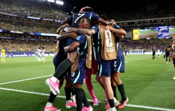 احتفال لاعبي البرازيل