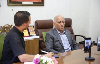 رئيس بلدية غزة د.يحيى السراج خلال لقاء نبض غزة