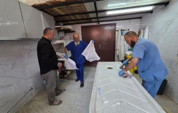 أزمة أكفان حادة في غزة