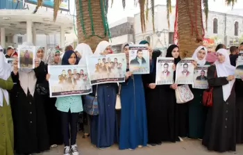 اعتصام سابق لعائلات المعتقلين وسط نابلس تنديدا بـ 
