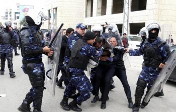 أجهزة السلطة تواصل اعتقال أسرى محررين في الضفة