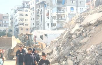 أعلنت وزارة الداخلية والأمن الوطني في قطاع غزة انتشال جثامين 21 شهيدًا من تحت أنقاض بناية 