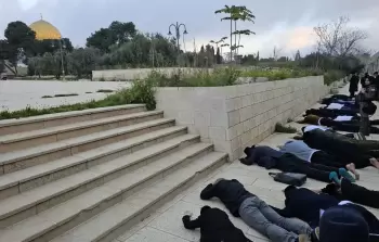 مستوطنون يؤدون السجود الملحمي في القدس