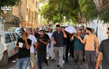 أهالي طولكرم يشيعون جثمان العامل سعدي مليحة من قطاع غزة